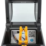 Stolní přímotermální tiskárna štítků Zebra ZD621D (model ZD6A042-D0EF00EZ) v šedém provedení, s přehledným ovládacím panelem s tlačítky a LED indikátory.